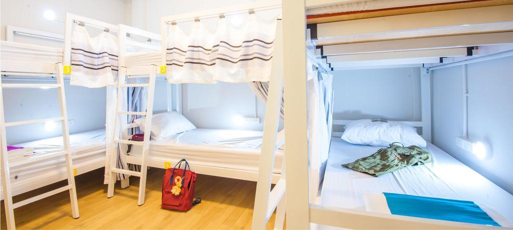 My Thai Hostel Bangkok Ngoại thất bức ảnh