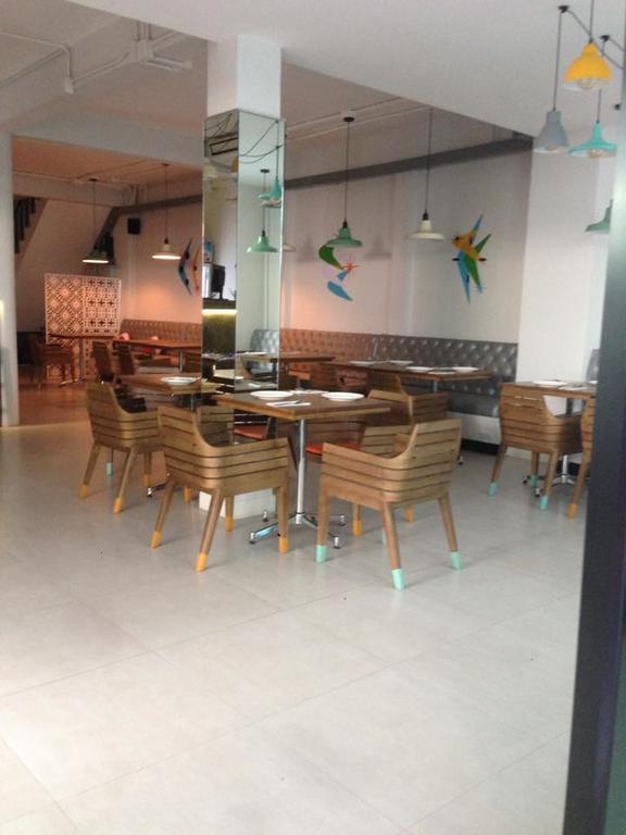 My Thai Hostel Bangkok Ngoại thất bức ảnh