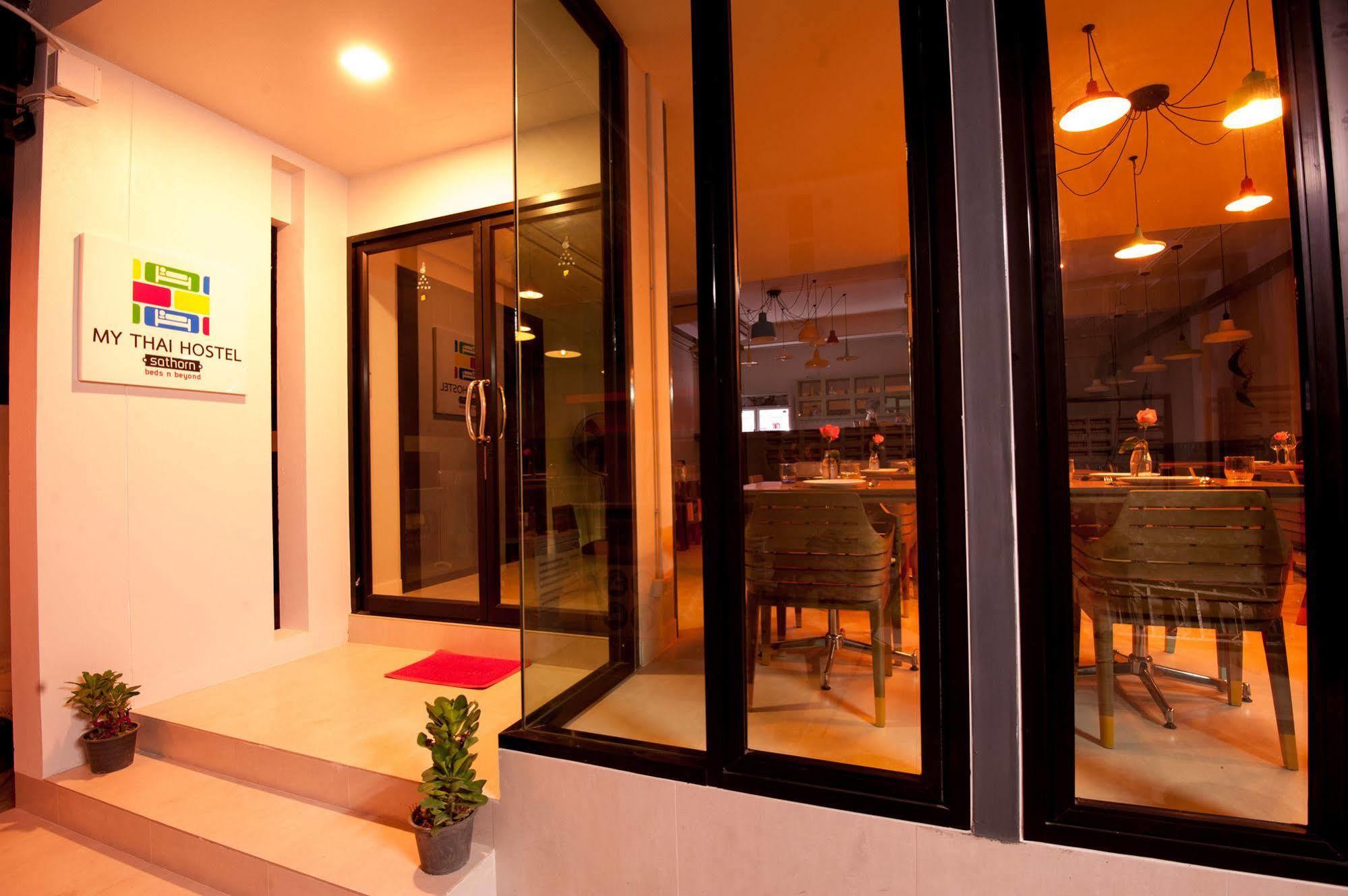 My Thai Hostel Bangkok Ngoại thất bức ảnh
